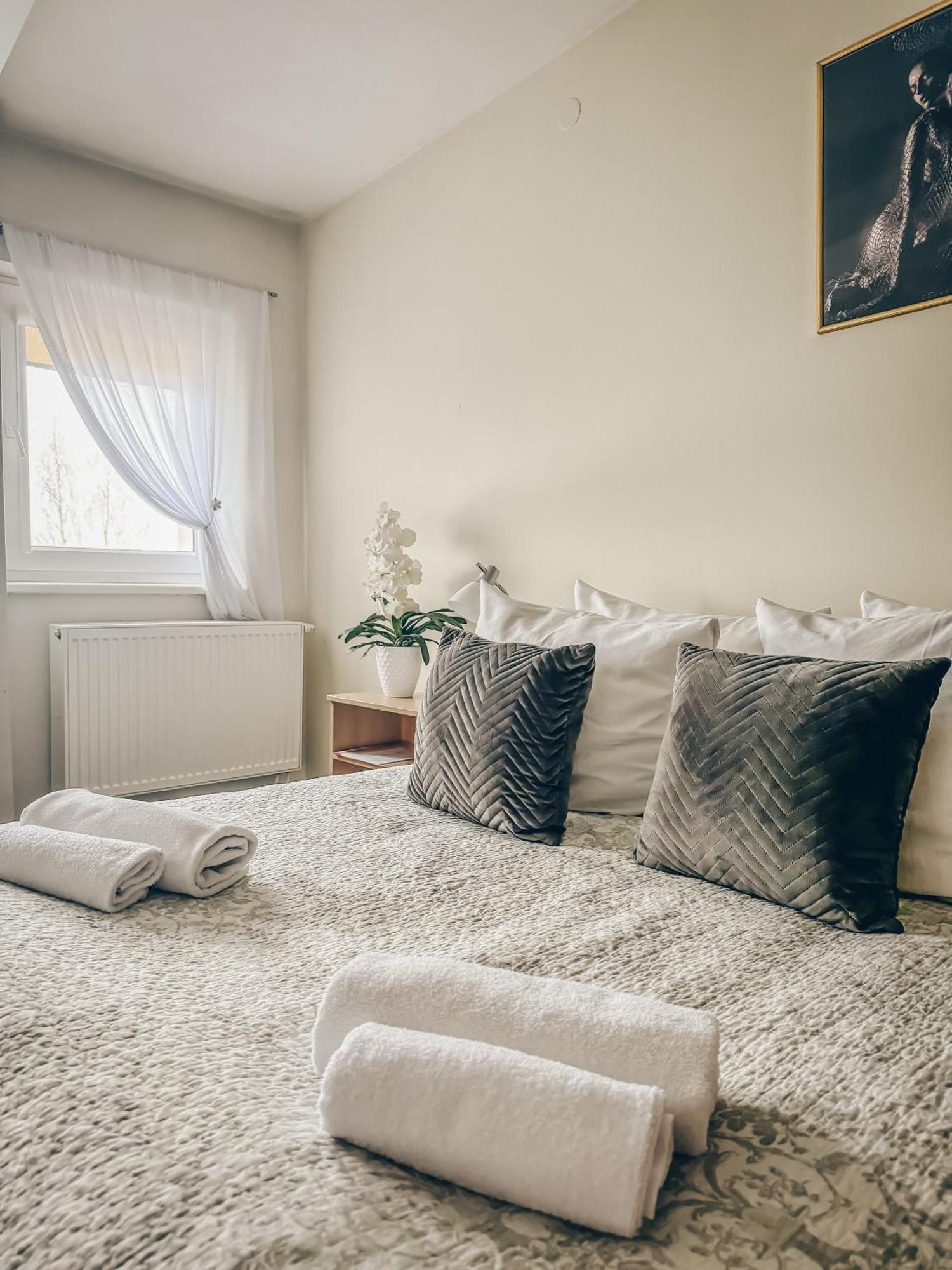 Pervaza Hotel Panevėžys Kültér fotó
